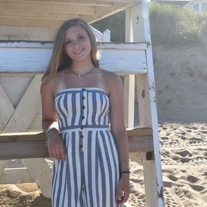 Meet your Posher, Alexis